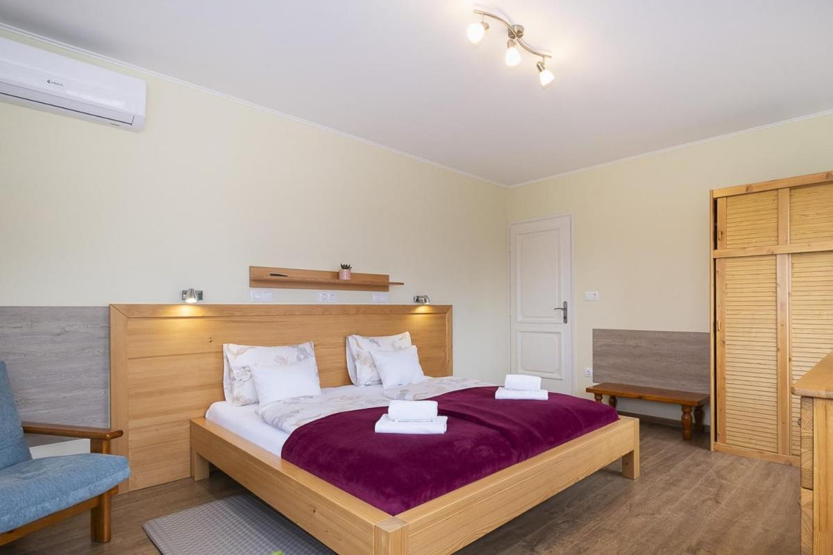 Acs Apartman Heviz Bagian luar foto