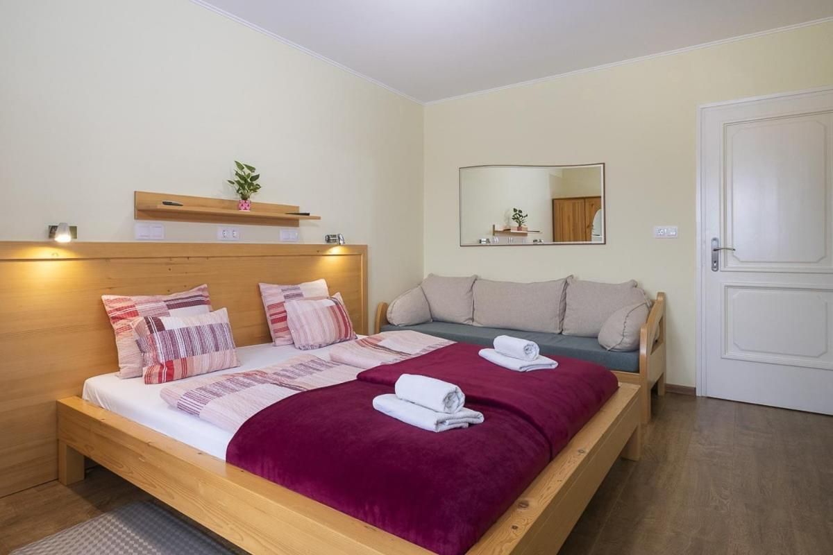 Acs Apartman Heviz Bagian luar foto