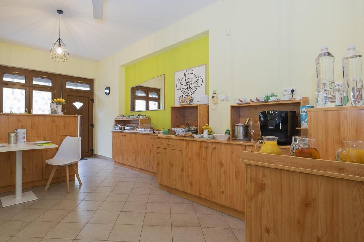 Acs Apartman Heviz Bagian luar foto